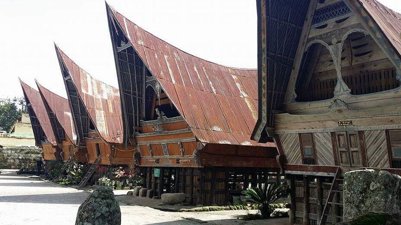 3D2N Medan Lake Toba Package
