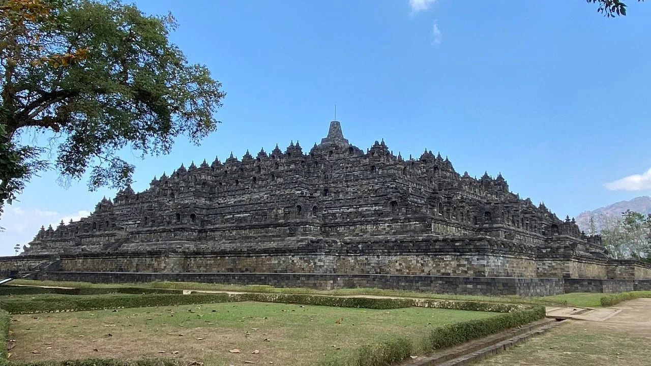 Borobudur and Prambanan Tour in One Day