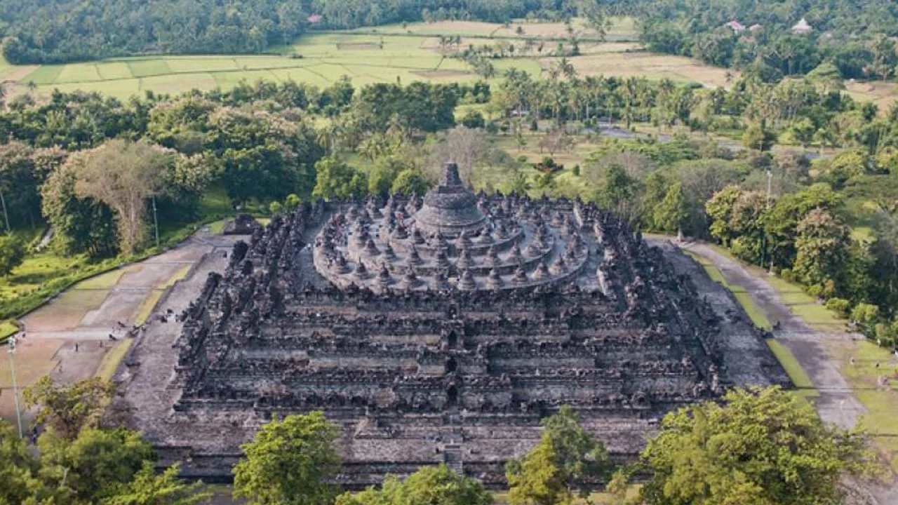 Borobudur Merapi Tour