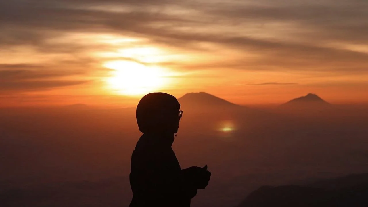 Setumbu Borobudur Merapi Tour