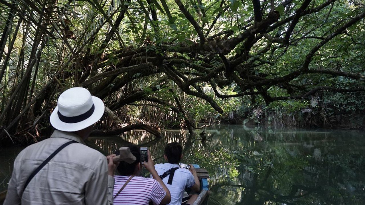 Ujung Kulon National Park 3D2N Tour from Jakarta