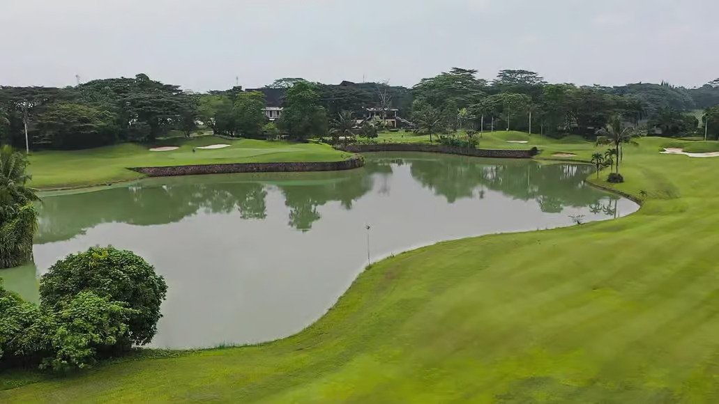 Discover the Hidden Gems of Medan with our Golf Package