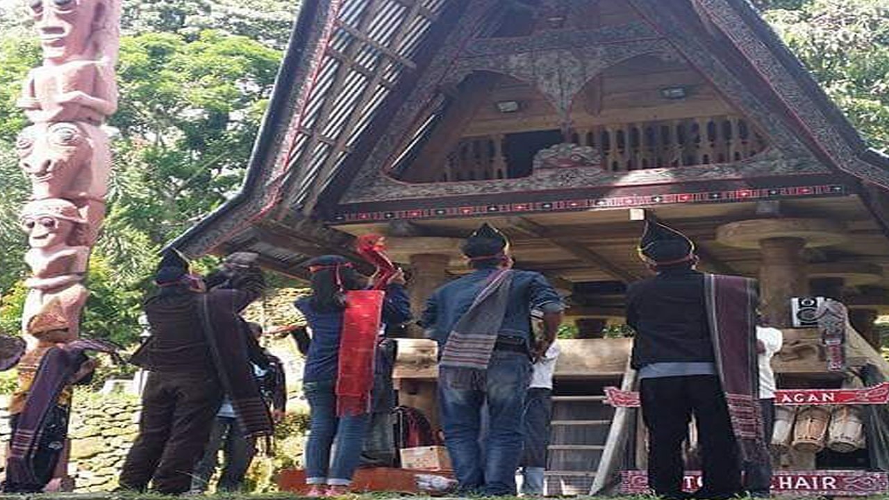 medan lake toba day tour package