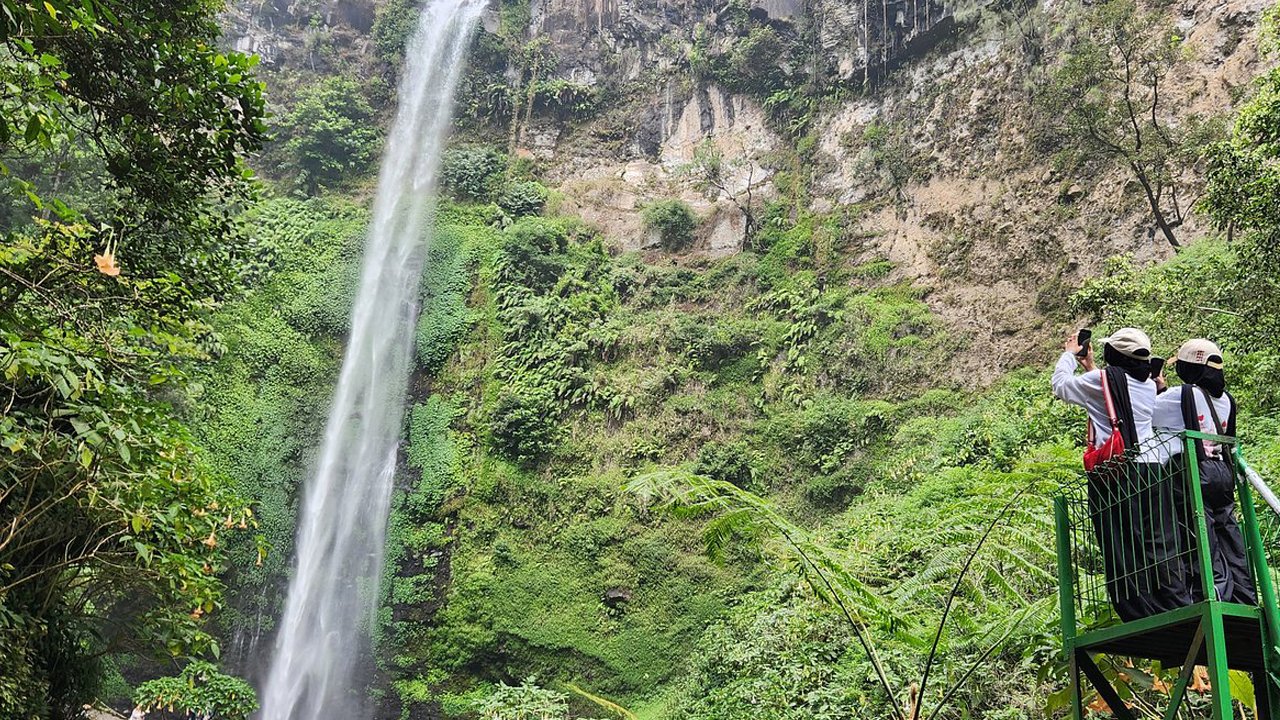 East Java in 5 Days: From Big City Life to Majestic Volcanoes and Hidden Gems