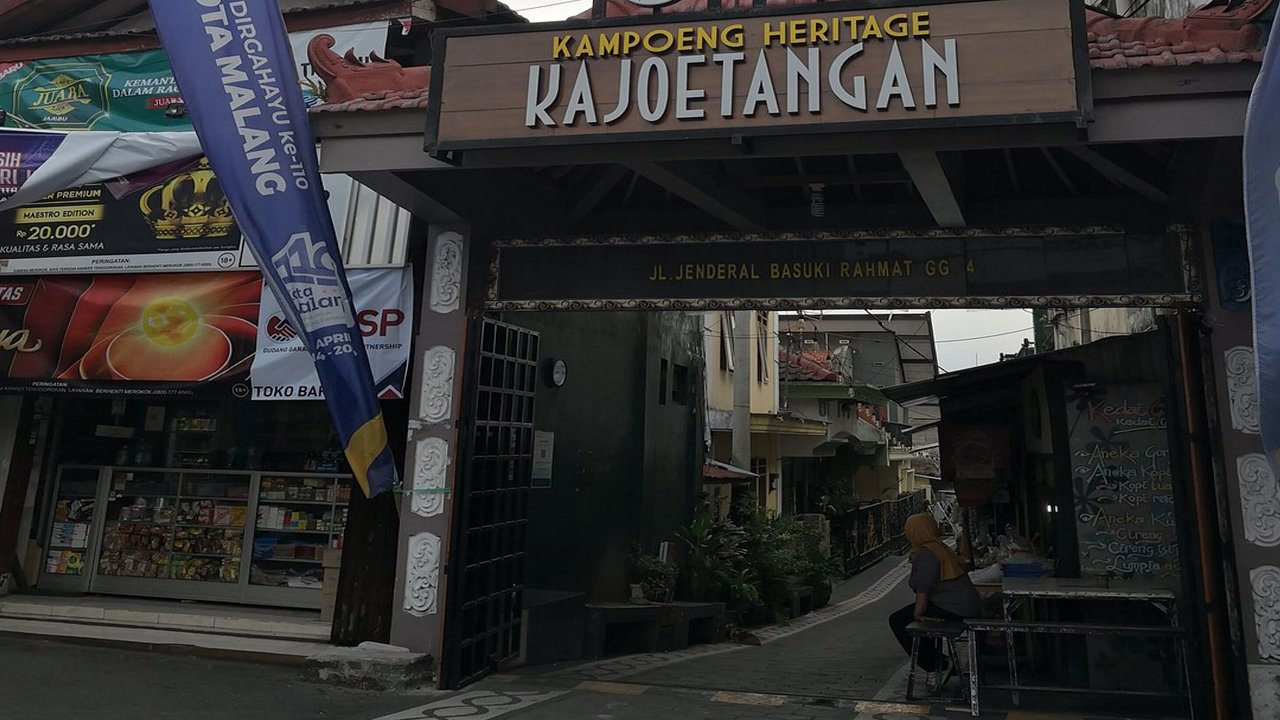 5-Day Overland and Train Tour from Yogyakarta to East Java