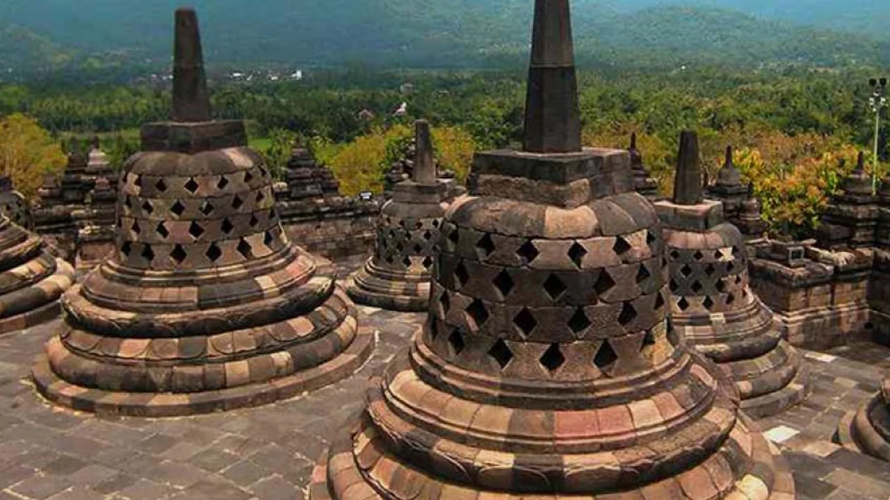 Gal-8 Borobudur