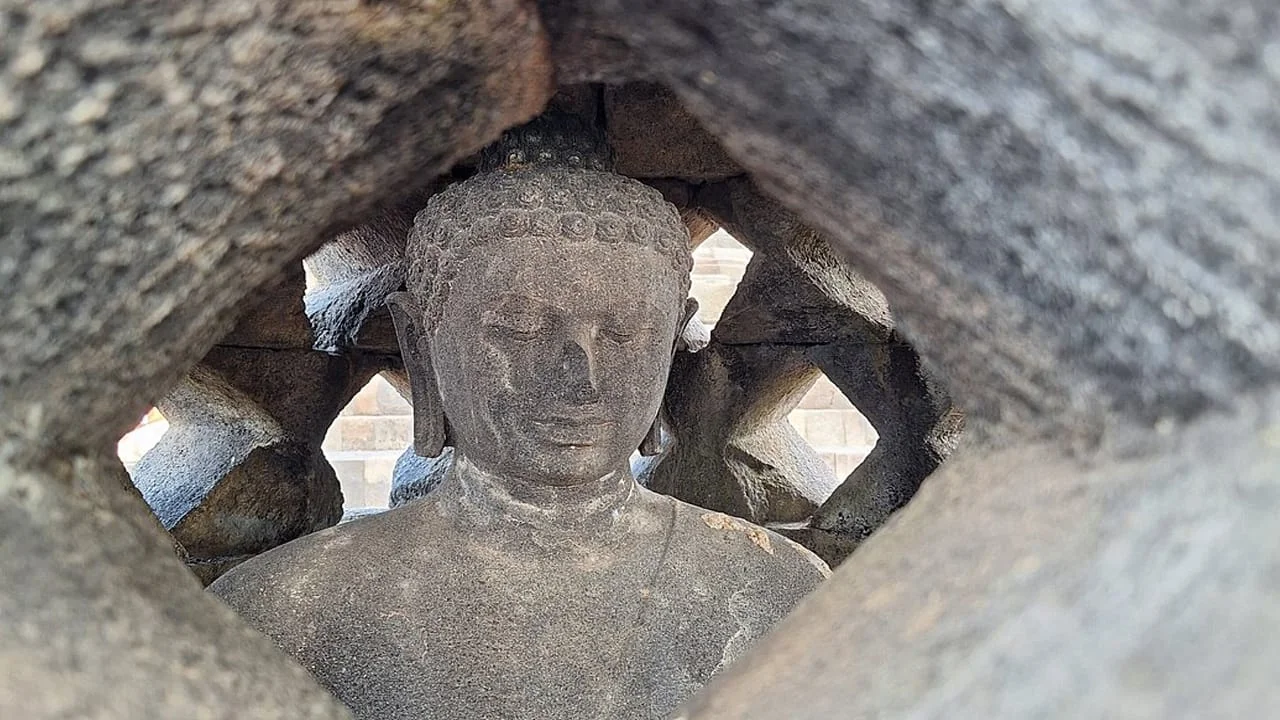 Gal-7 Borobudur