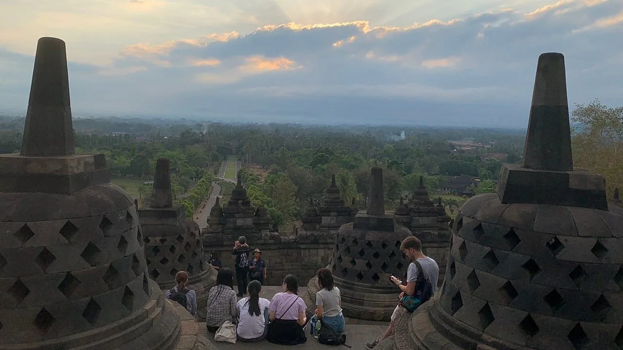 Gal-7 borobudur sunrise