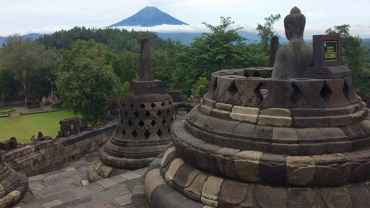 Gal-6 Borobudur