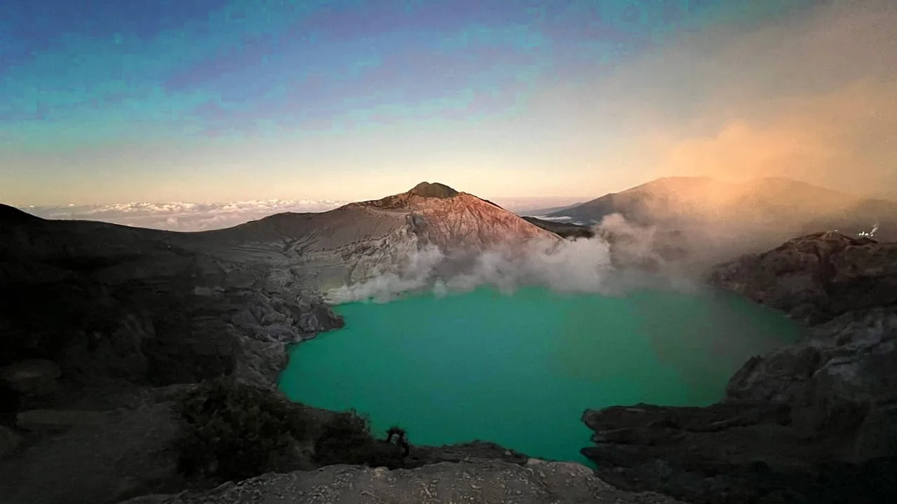 Gal-7 Ijen Crater