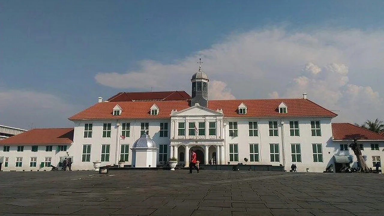 Gal-10 Jakarta Cruise