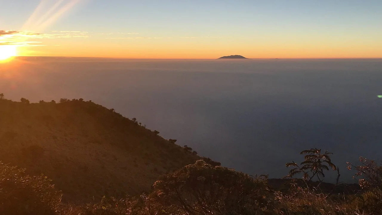 Gal-9 Merbabu Sunrise