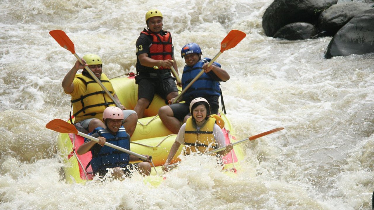 Heart-Pumping Fun: Pekalen River Rafting Adventure from Surabaya