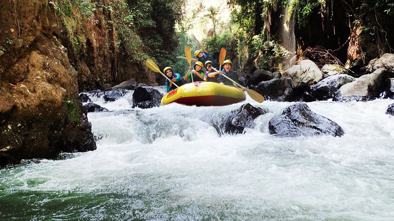 Explore the Beauty of Pekalen: Surabaya's Exciting Rafting Adventure