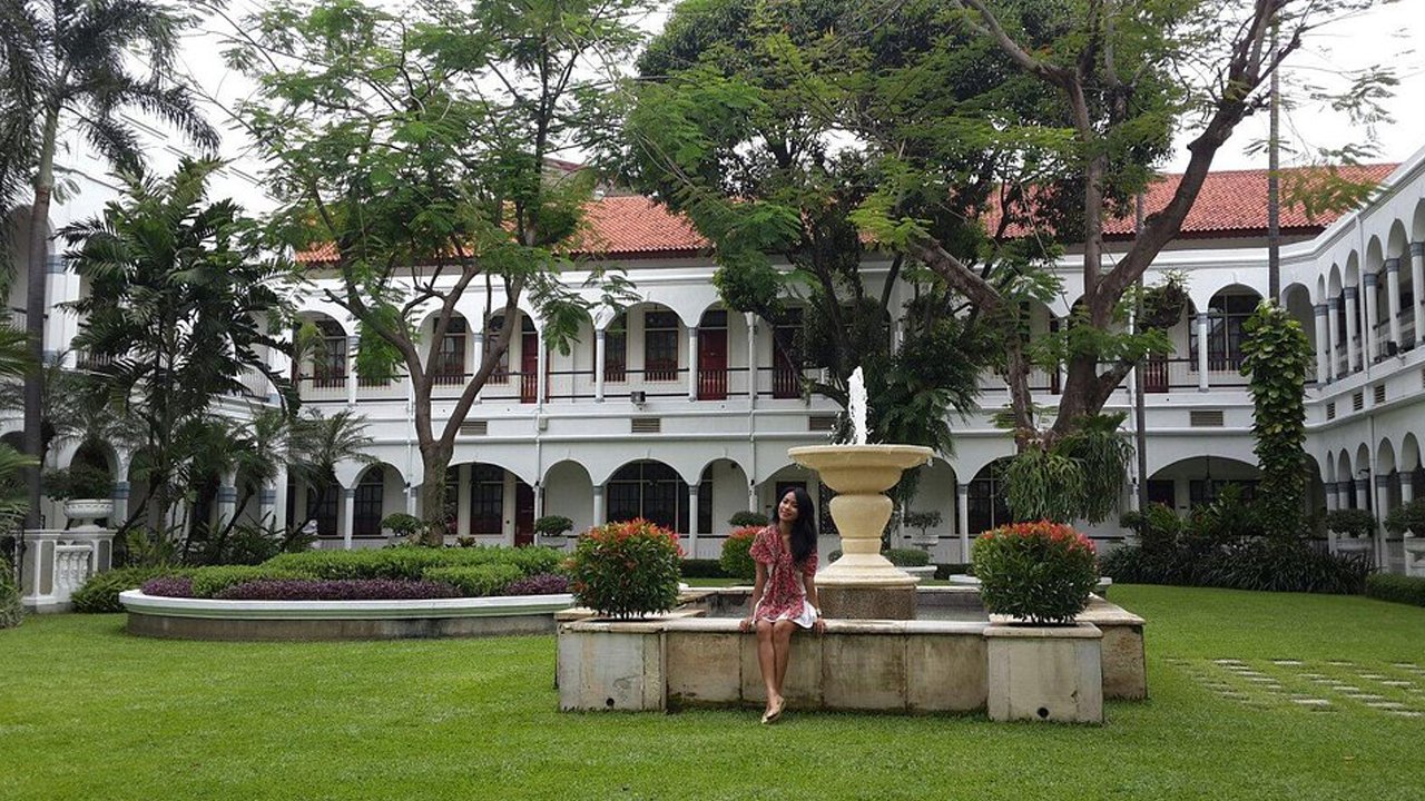 Exploring Surabaya's Arab Town: A Cultural Journey on a City Tour