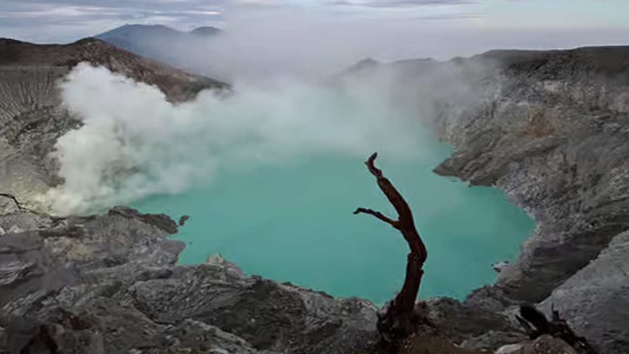 Surabaya Tour Package 6D5N (with Malang, Bromo, Ijen)