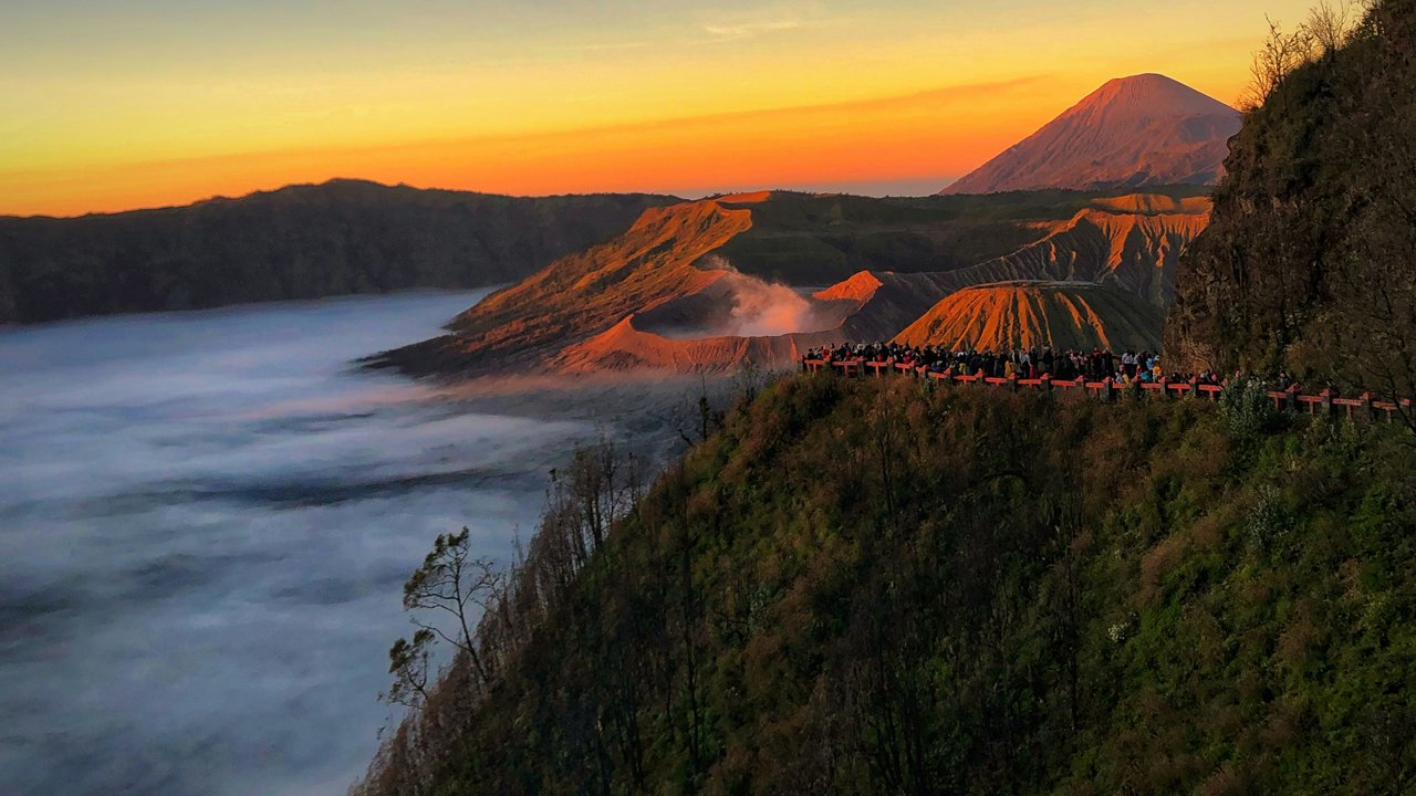 From City to Volcano: Surabaya-Bromo-Ijen Tour for the Nature Lover