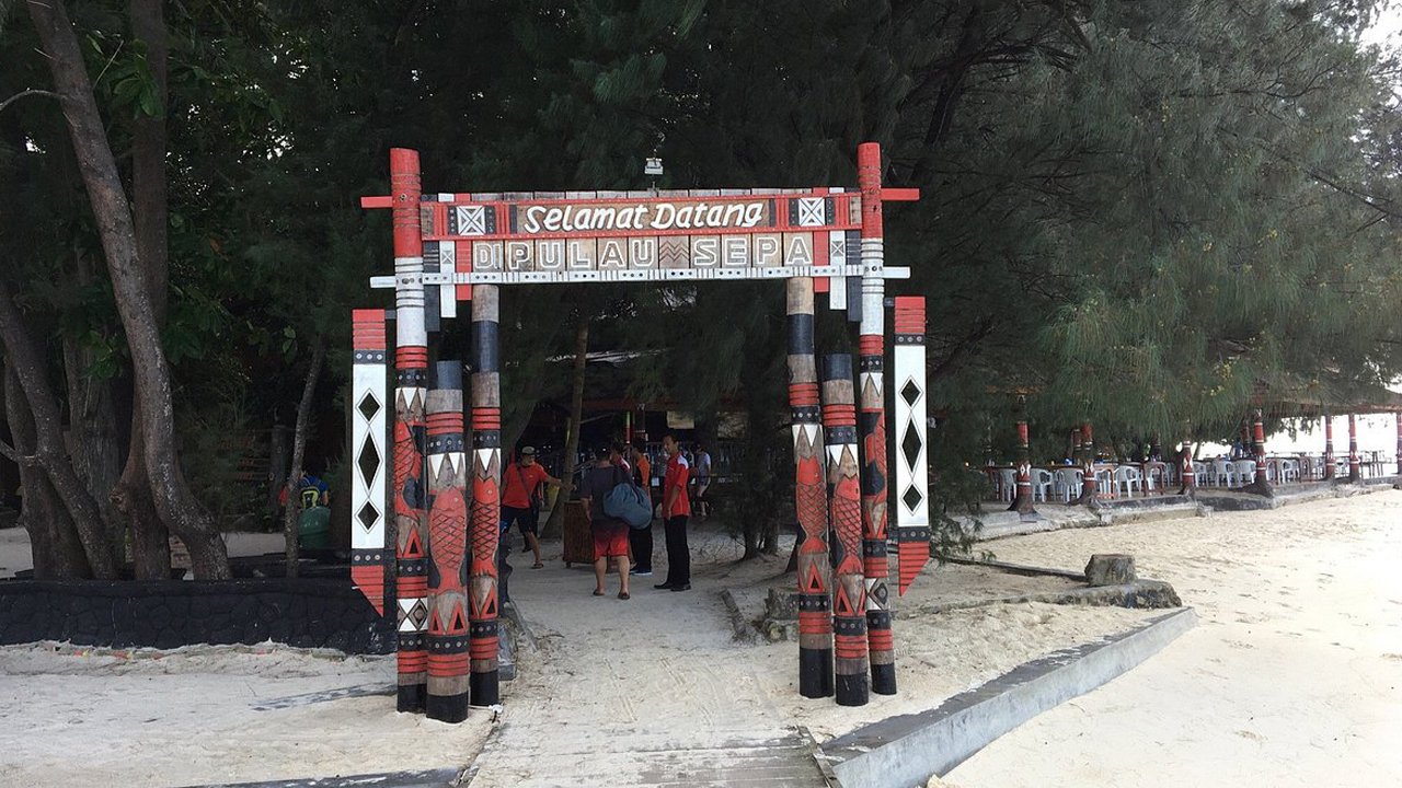 Discover the Hidden Gem of Thousand Islands Sepa Island
