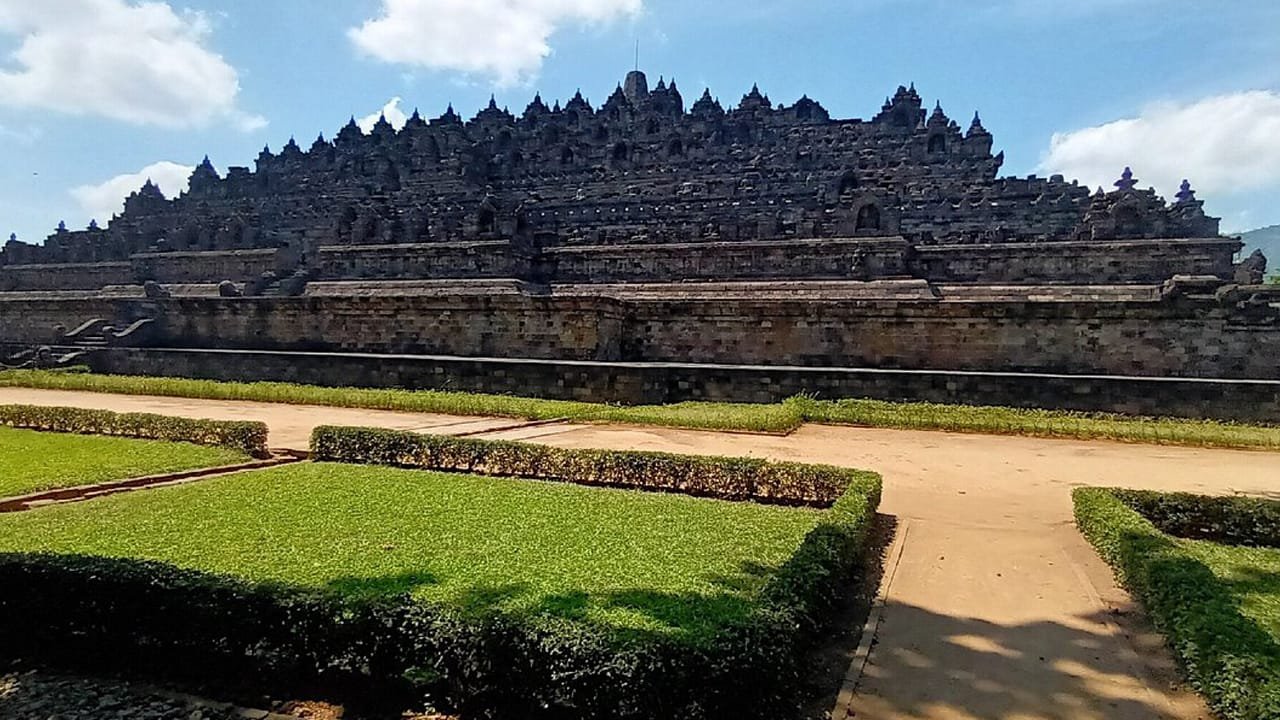 From Semarang Port to Borobudur: A Fascinating Journey