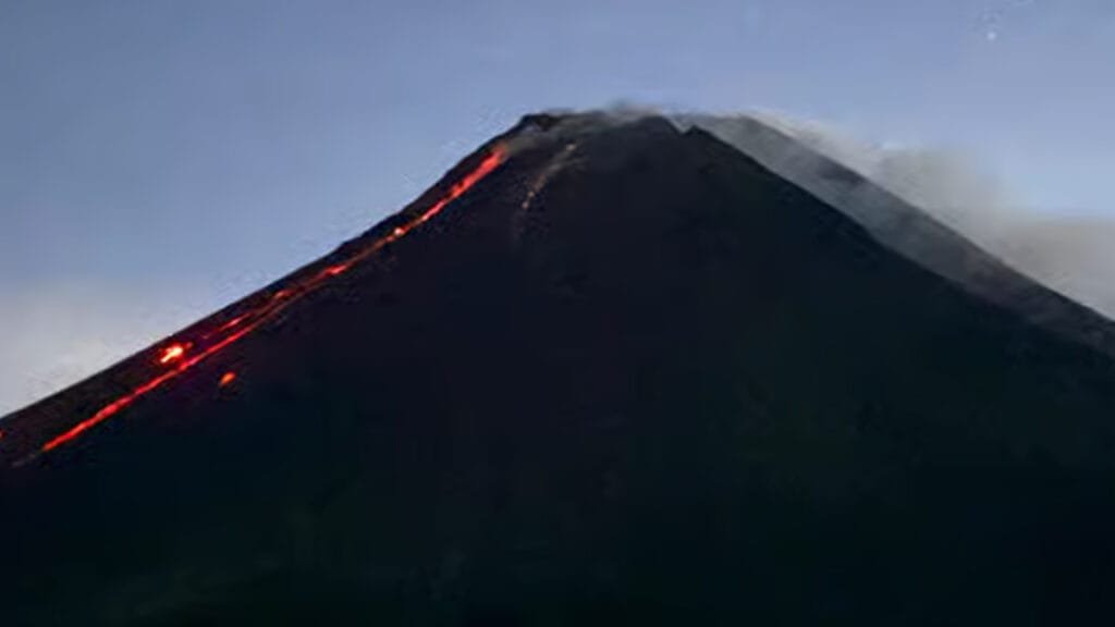 Immerse Yourself in Indonesian Culture: A Trip to Borobudur and Mount Merapi