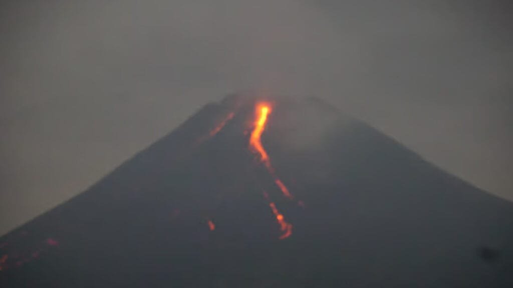 Explore the Wonders of Java: Borobudur Temple and Merapi Volcano Tour