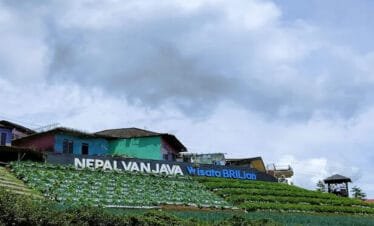 Journey to the Top of the World and the Heart of Java: Borobudur and Nepal Tour