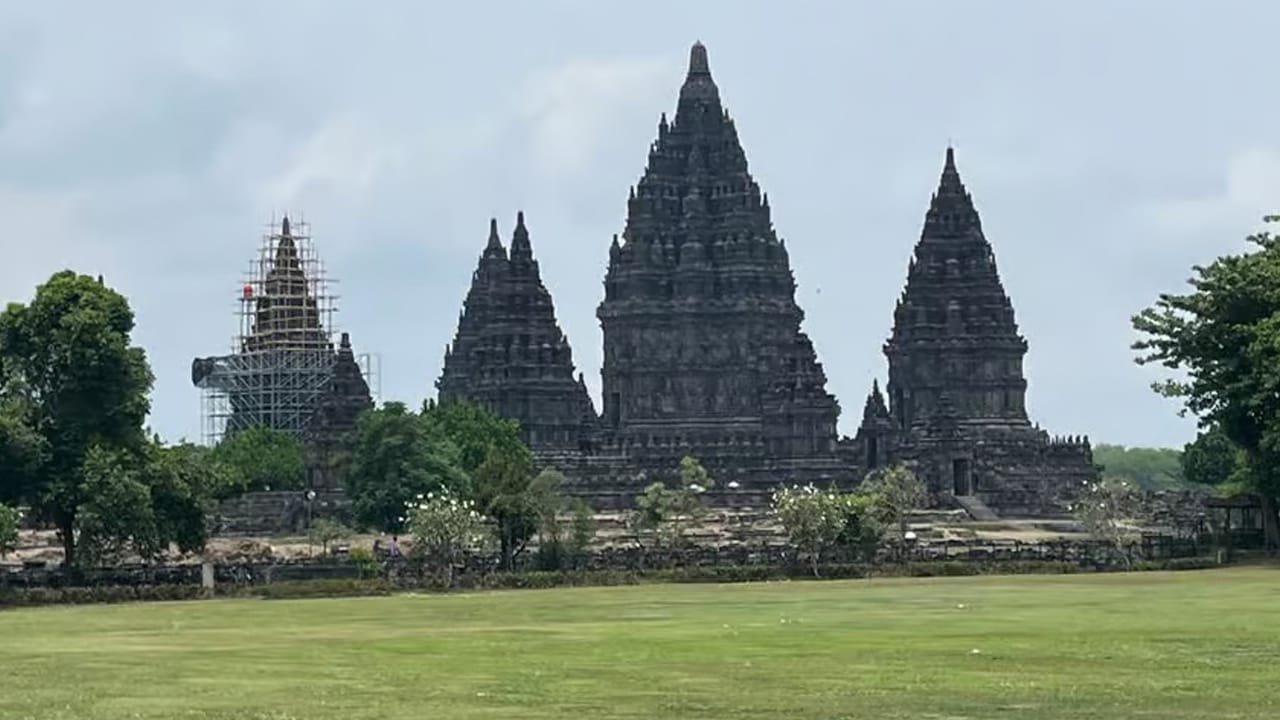 Unveiling the Hidden Gems: Jomblang Cave and Prambanan Temple