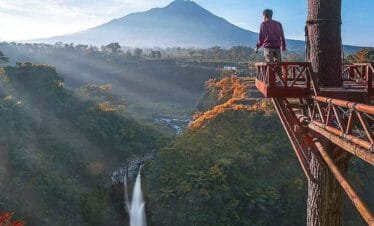 Get Lost in the Beauty of Borobudur and Kedung Kayang on This Tour
