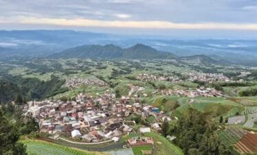 The Ultimate Southeast Asia Adventure: Borobudur Temple and Nepal Van Java Tour