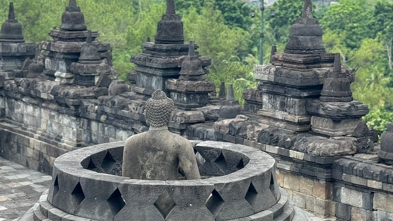 Uncover the Mysteries of Borobudur & Selogriyo Temple: A Full-Day Tour in Indonesia