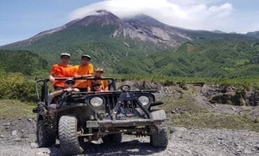 Indonesia's Wild Side: Merapi Sunset and Lava Flow Night Tour
