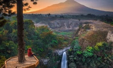 Capture Unforgettable Memories on a Borobudur and Kedung Kayang Tour