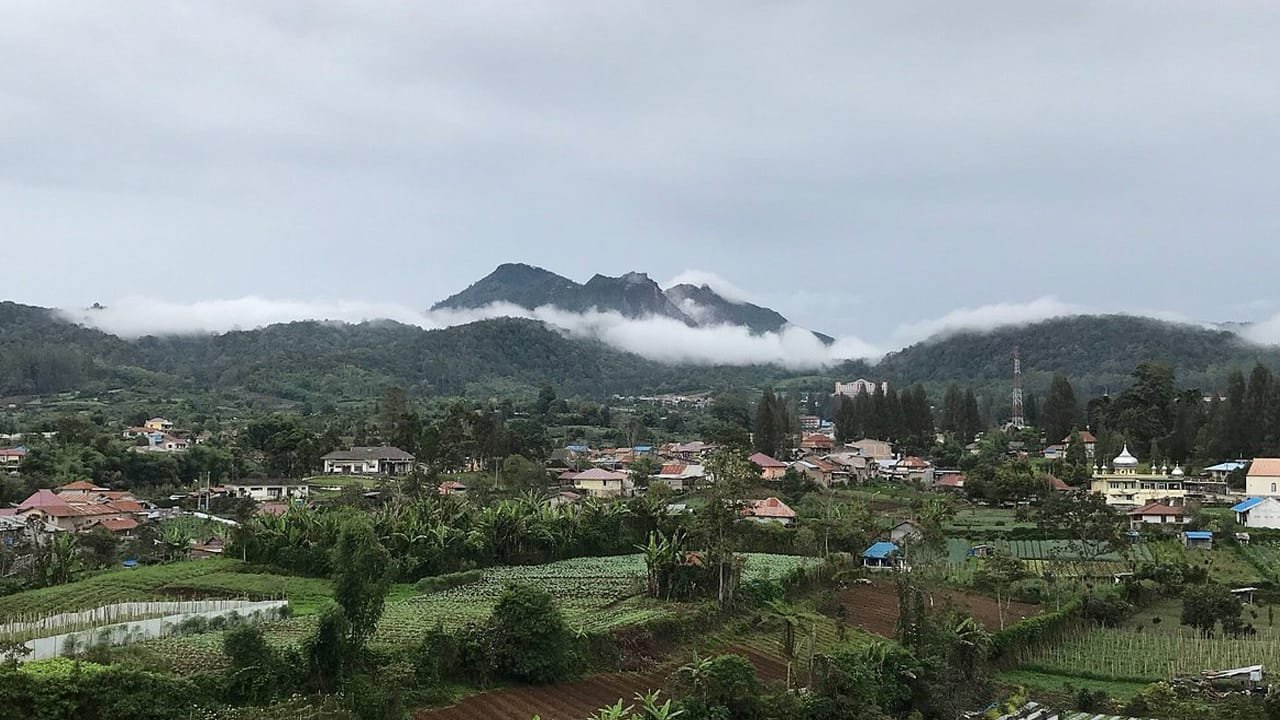 Explore Berastagi's Stunning Landscapes: A Full-Day Adventure