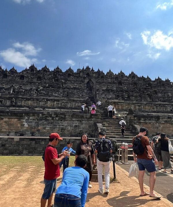 Borobudur Tour with Kedung Kayang Waterfall