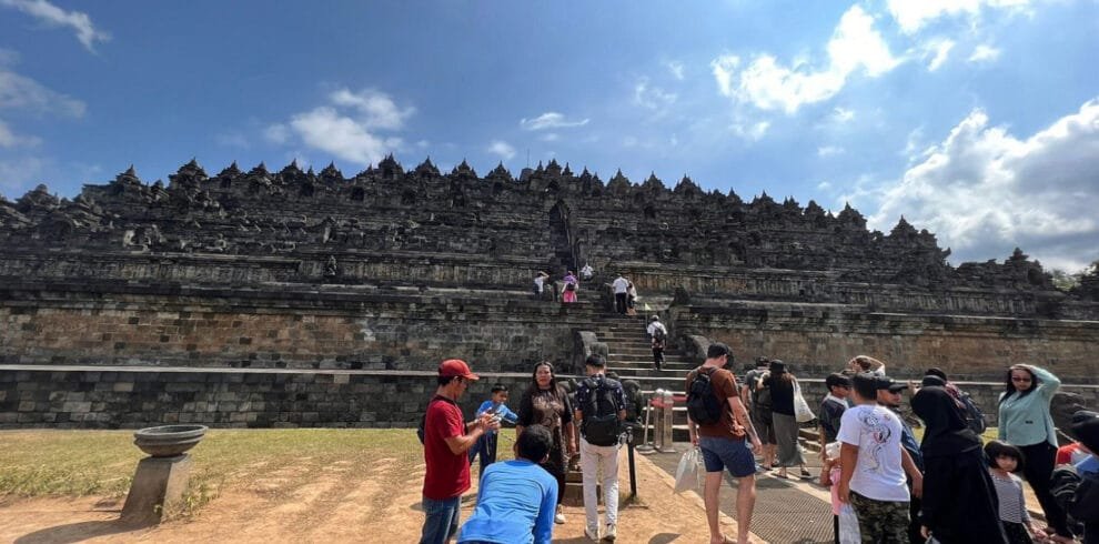 Borobudur Tour with Kedung Kayang Waterfall