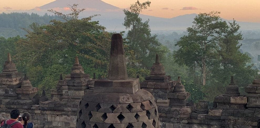 Borobudur Merapi Prambanan Tour