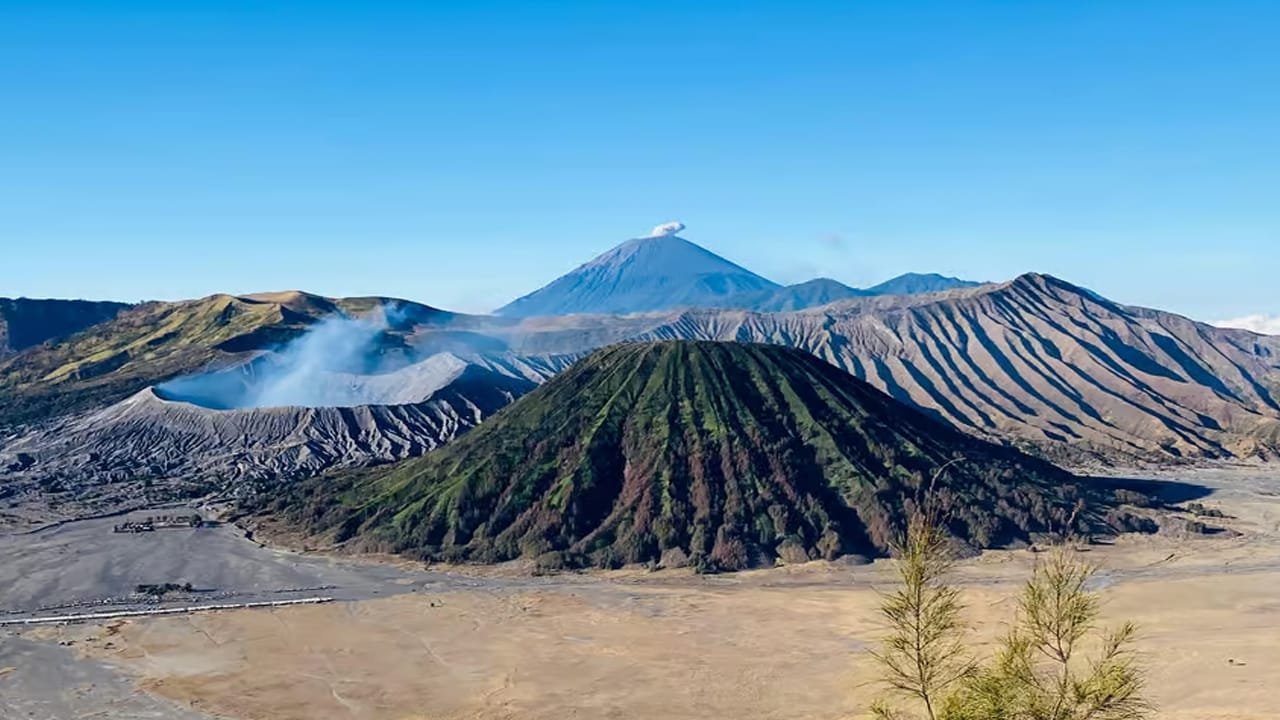 Join us for an Unforgettable Sunrise Adventure on Bromo Tour from Surabaya/Malang