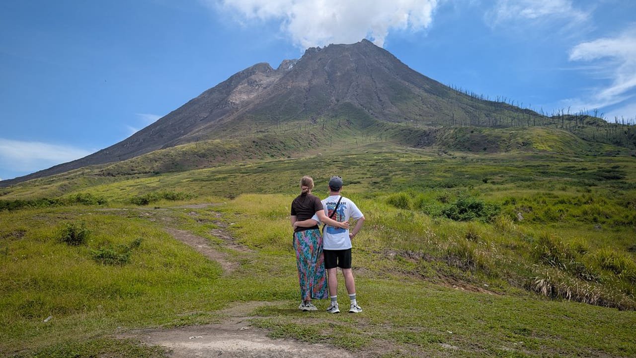 Tropical Fruits and Waterfalls: A Day Trip to Berastagi from Medan