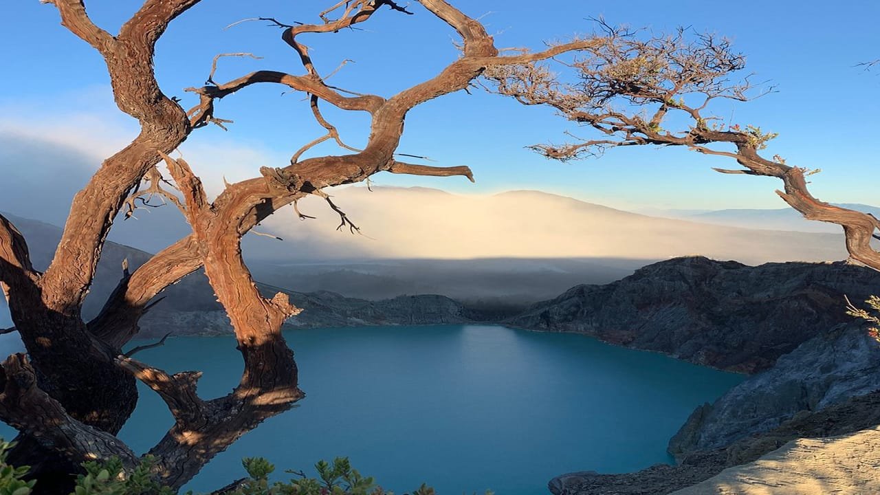 Trekking to the Top: Witness the Breathtaking Sunrise at Ijen Crater
