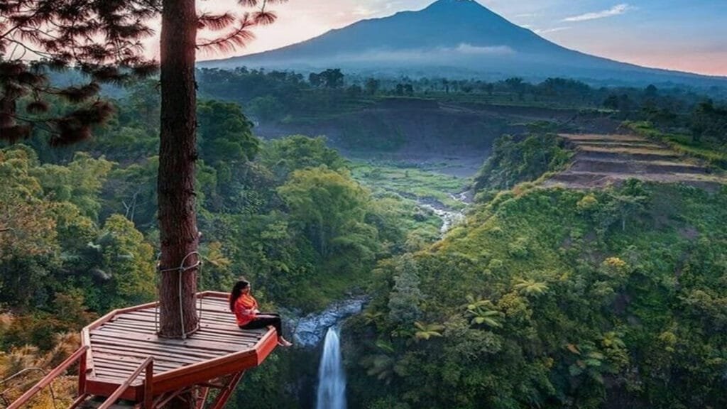 Unforgettable Scenery: Merapi Volcano Jeep Tour and Kedung Kayang Waterfall Excursion