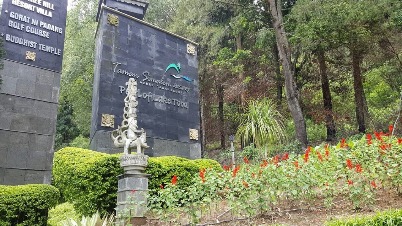 Experience the Beauty of Lake Toba: Taman Simalem Resort Day Trip
