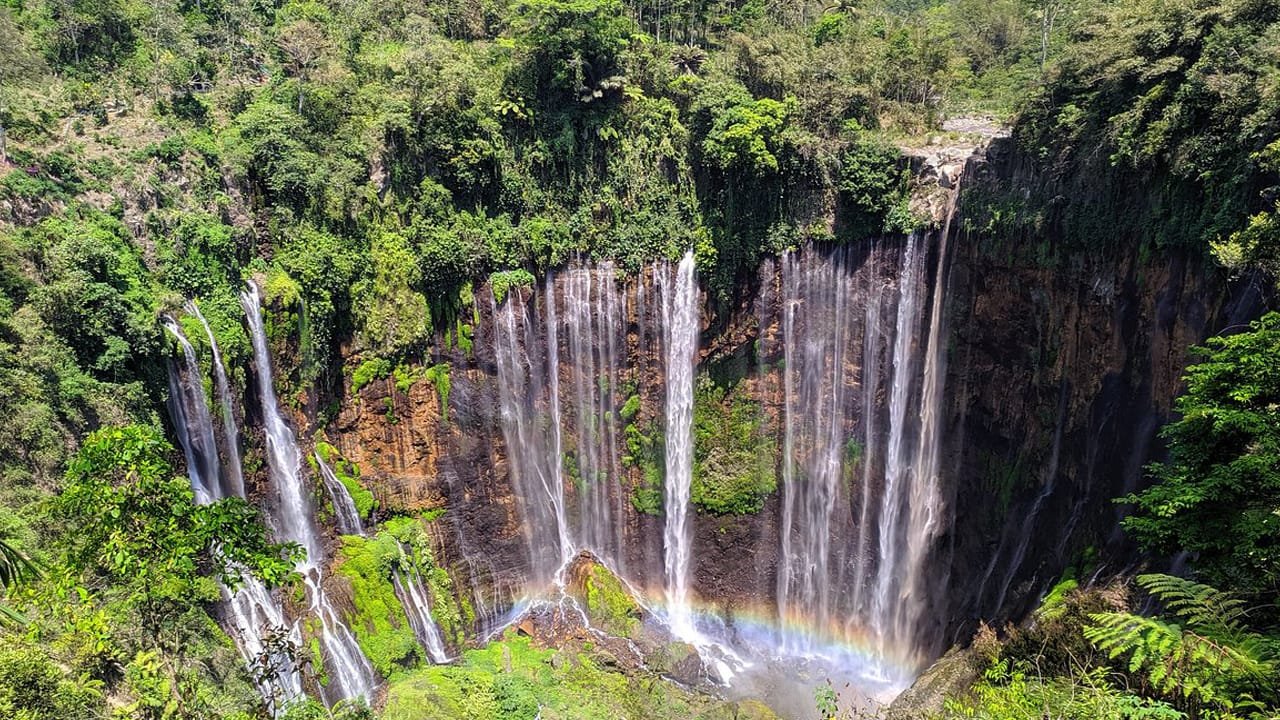 From Surabaya to Tumpak Sewu: A Day Trip to One of Indonesia's Most Majestic Waterfalls