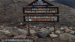 Conquering Mount Slamet: A Thrilling 2-Day Trekking Adventure