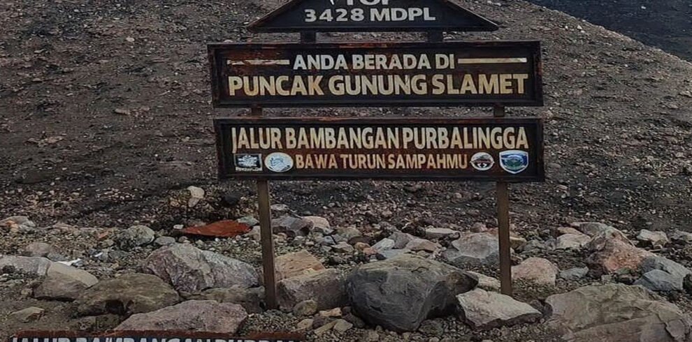 Conquering Mount Slamet: A Thrilling 2-Day Trekking Adventure