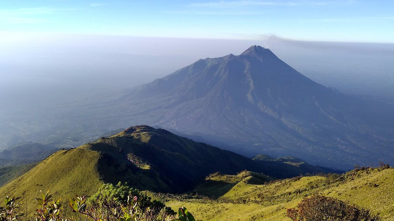 From Selo to the Summit: A Challenging Hike up Mount Merbabu