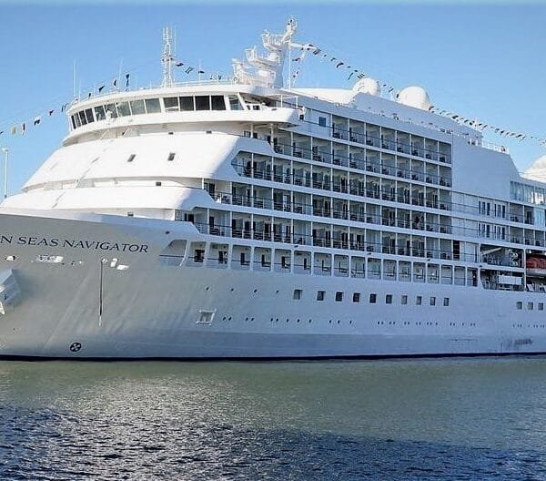 borobudur cruise tour