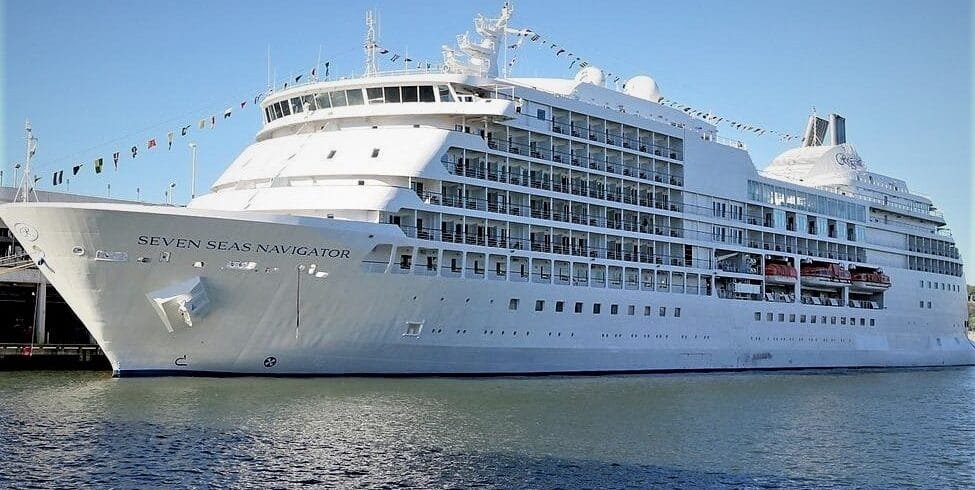 borobudur cruise tour