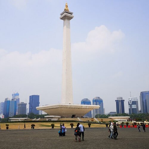 Discover Jakarta's Stunning Coastline on a Cruise Tour