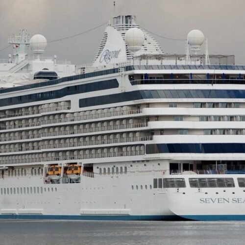 Exploring the Hidden Gems of Jakarta on a Cruise Tour Shore Excursion