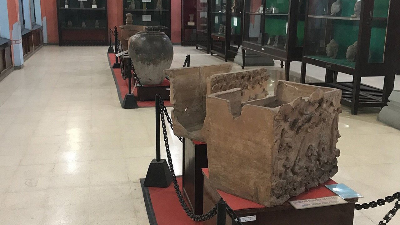 From Surabaya Port to Trowulan: A Journey through the Ruins of the Majapahit Kingdom